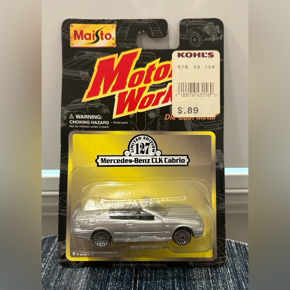 Vintage Maisto Mercedes Benz CLK Cabrio Die Cast Car